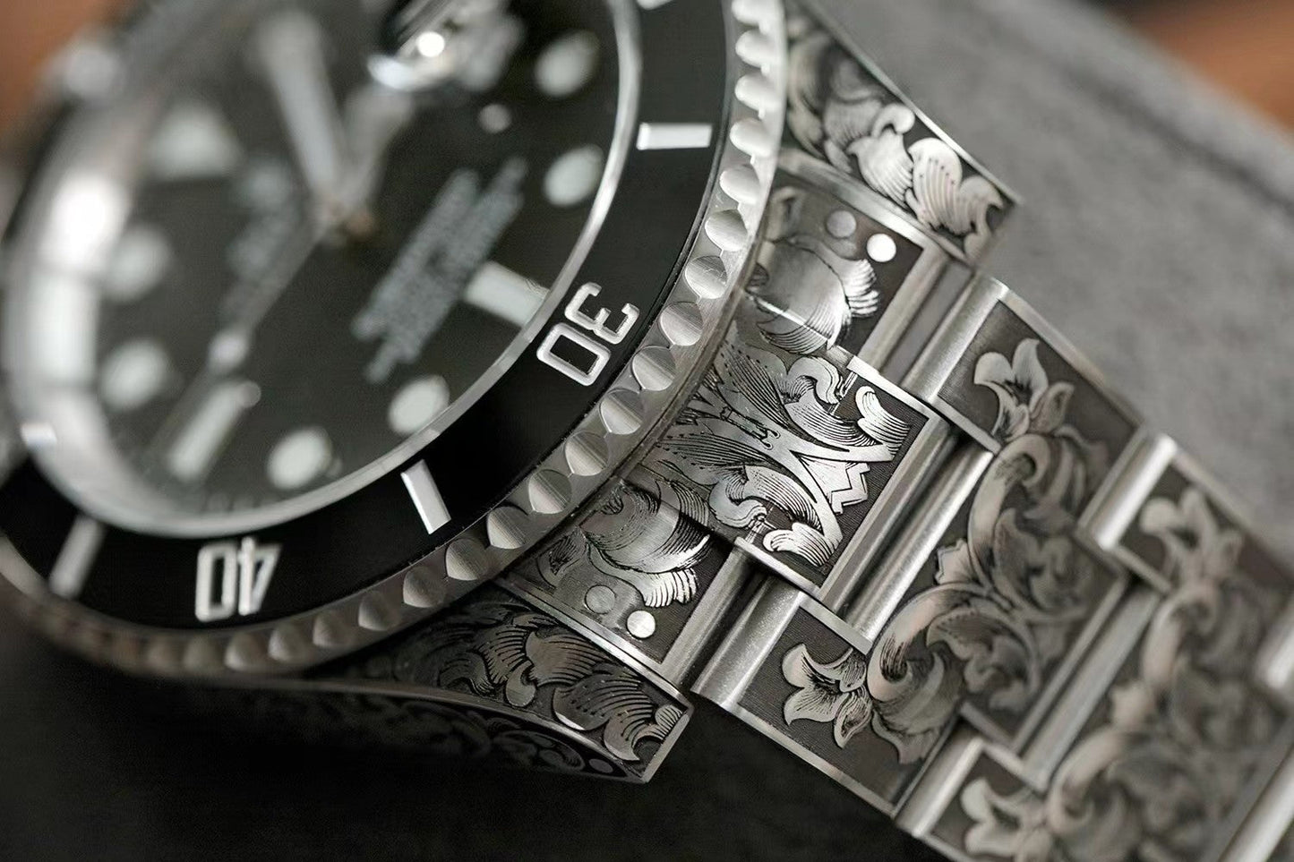 ロレックス サブマリーナーデイト 彫金 116610LV 数が少ない