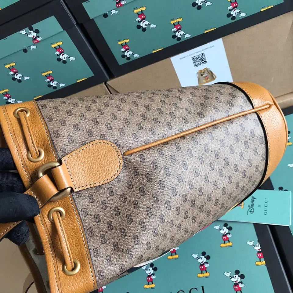 ディズニー グッチ バケット