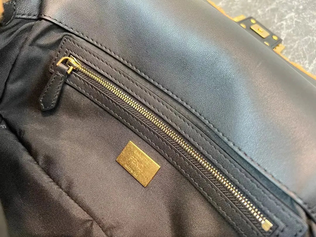 フェンディのウールバゲットバッグ