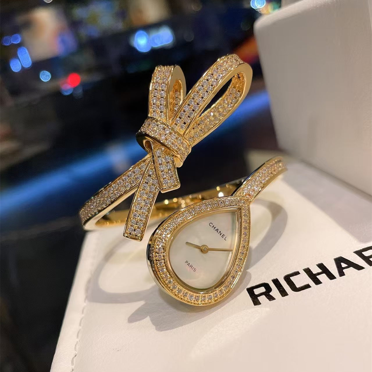 シャネル ボウ ダイヤモンド レディース ウォッチ