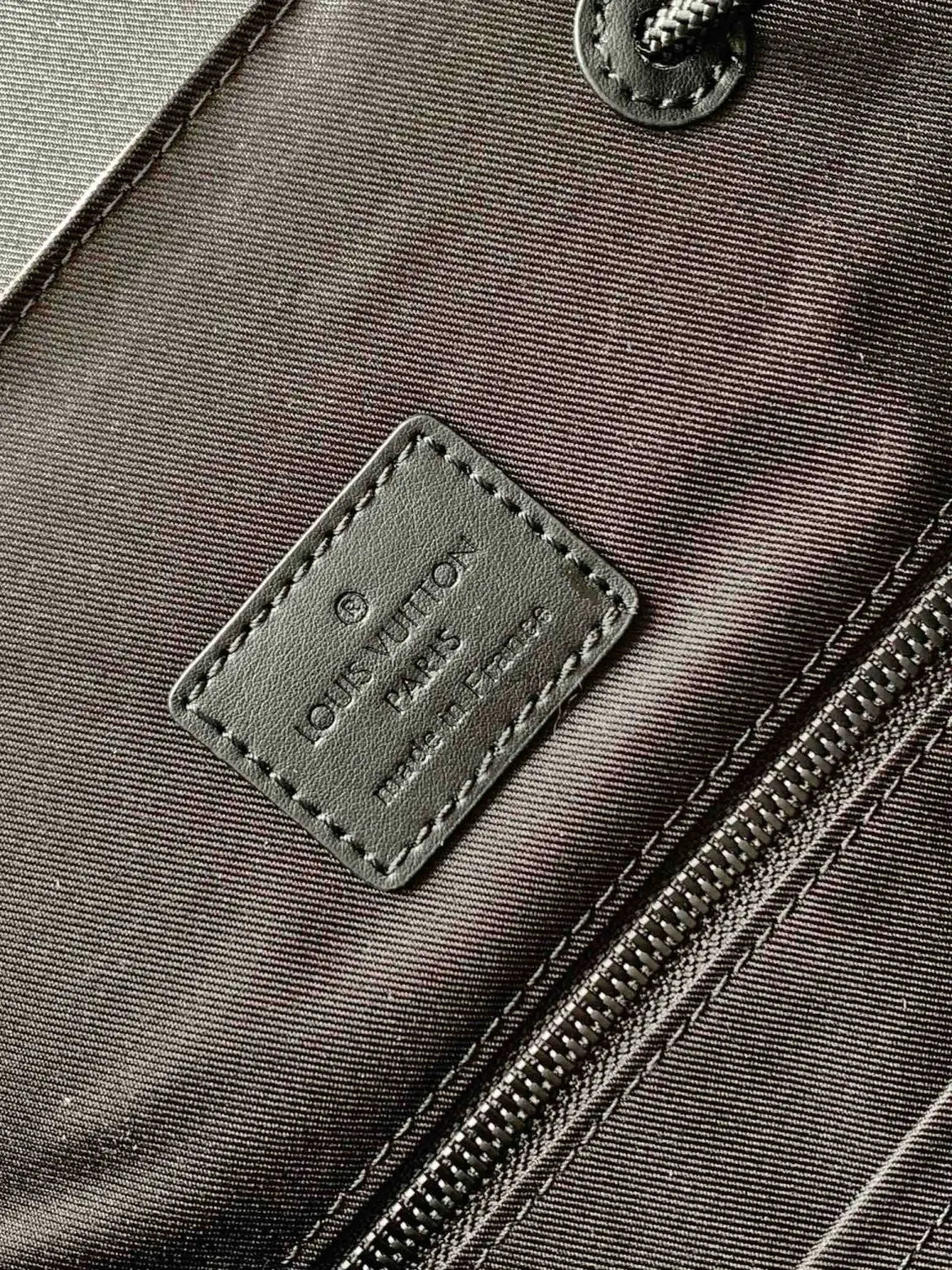 ルイ・ヴィトン M46686 クリストファー MM