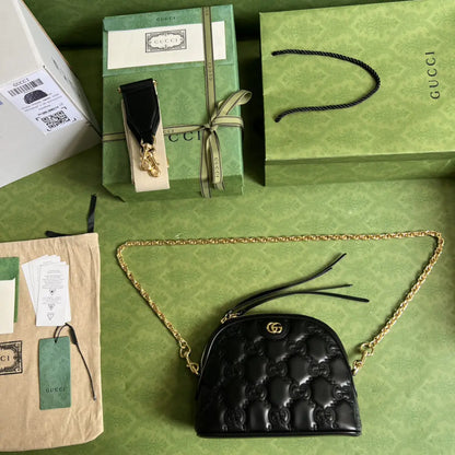 GG マトラッセ レザー スモール バッグ