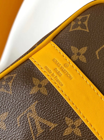 ルイ・ヴィトン M13201 キーポル・バンドリエール35
