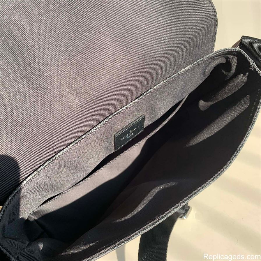 ルイ・ヴィトン ディストリクトPM ダミエ・グラファイト・キャンバス – LVB004