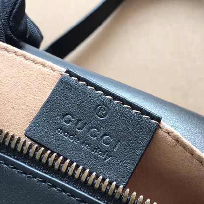 グッチ ラージショルダーバッグ