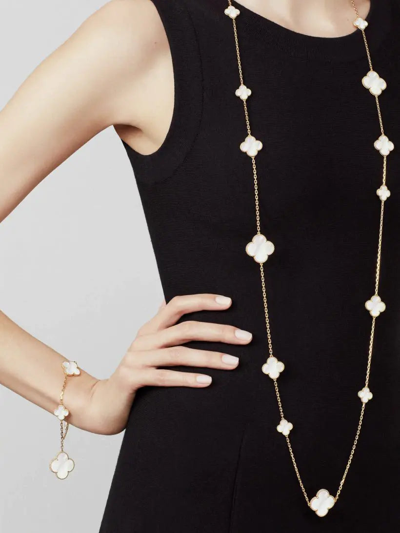 ヴァン クリーフ＆アーペル マジック アルハンブラ ロングネックレス チャーム16個