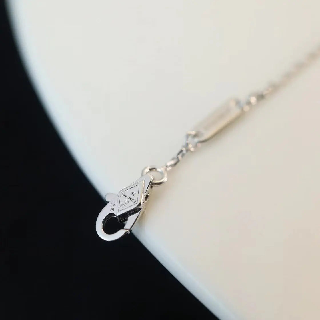 ヴァン クリーフ＆アーペル バタフライ ミントブルー ブレスレット