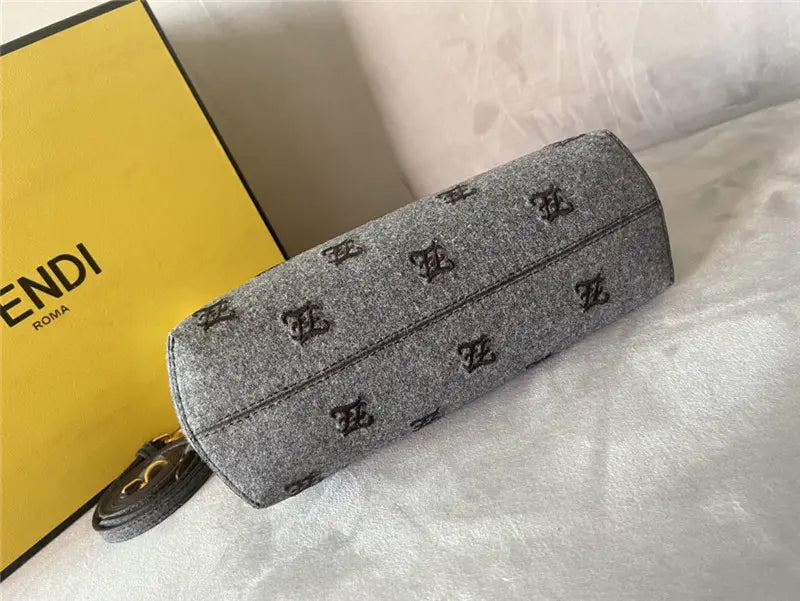 フェンディ ファーストバッグ スモール