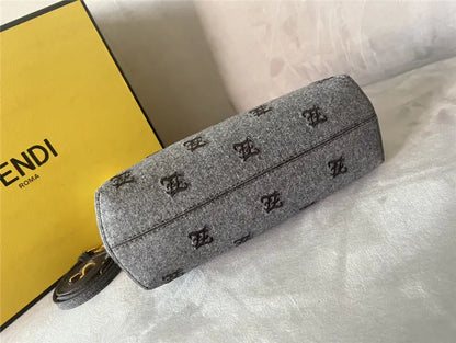 フェンディ ファーストバッグ スモール