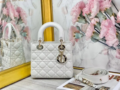 レディディオール レターバッグ ホワイト