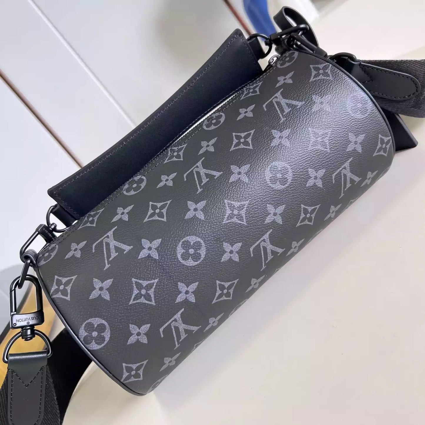 ソフト ポロション PM モノグラム エクリプス M46796 – LW448