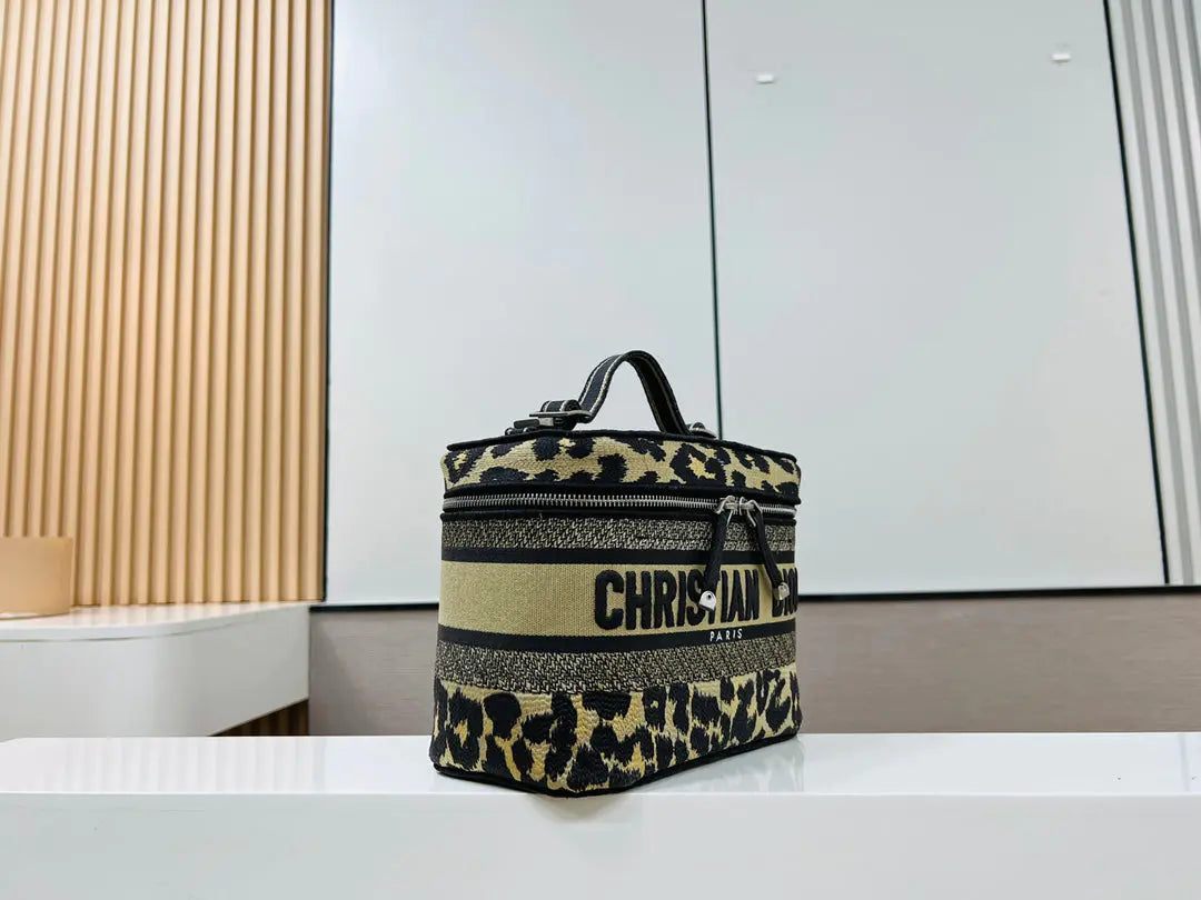 クリスチャン・ディオール コスメティックバッグ
