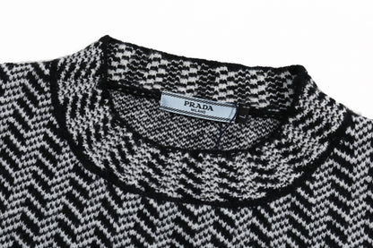 【PRADA 公式旗艦店】プラダ セーター好評に付き再入荷！ 241031