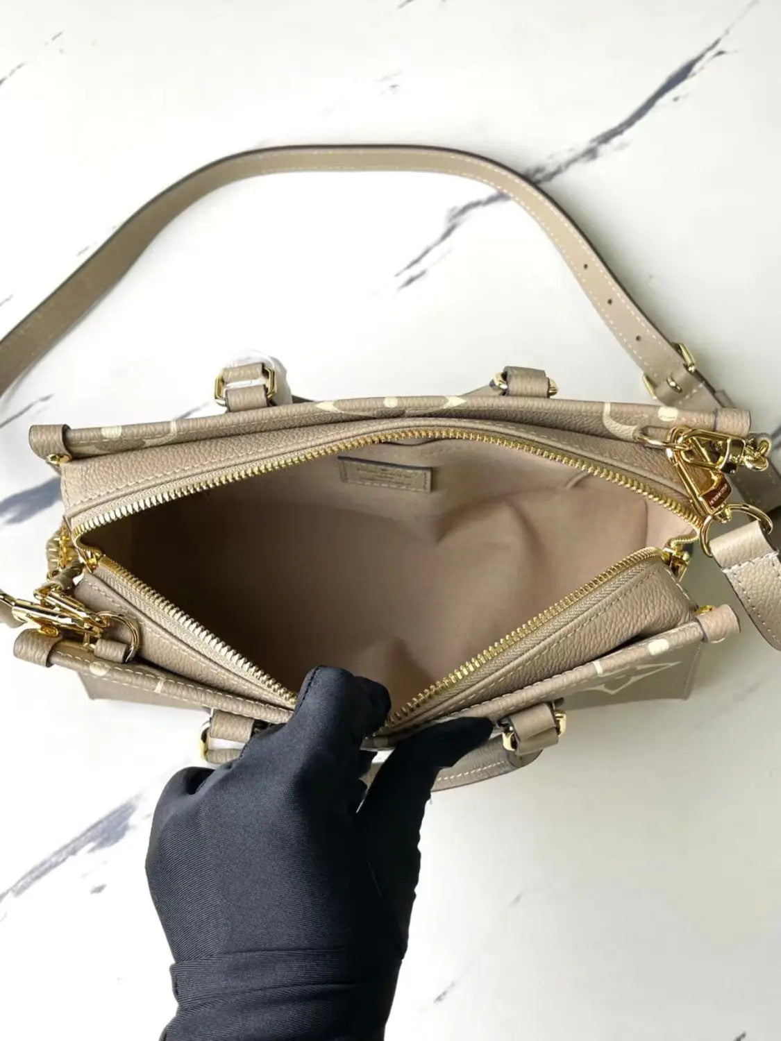 ルイ・ヴィトン オンザゴー イーストウェスト M23641