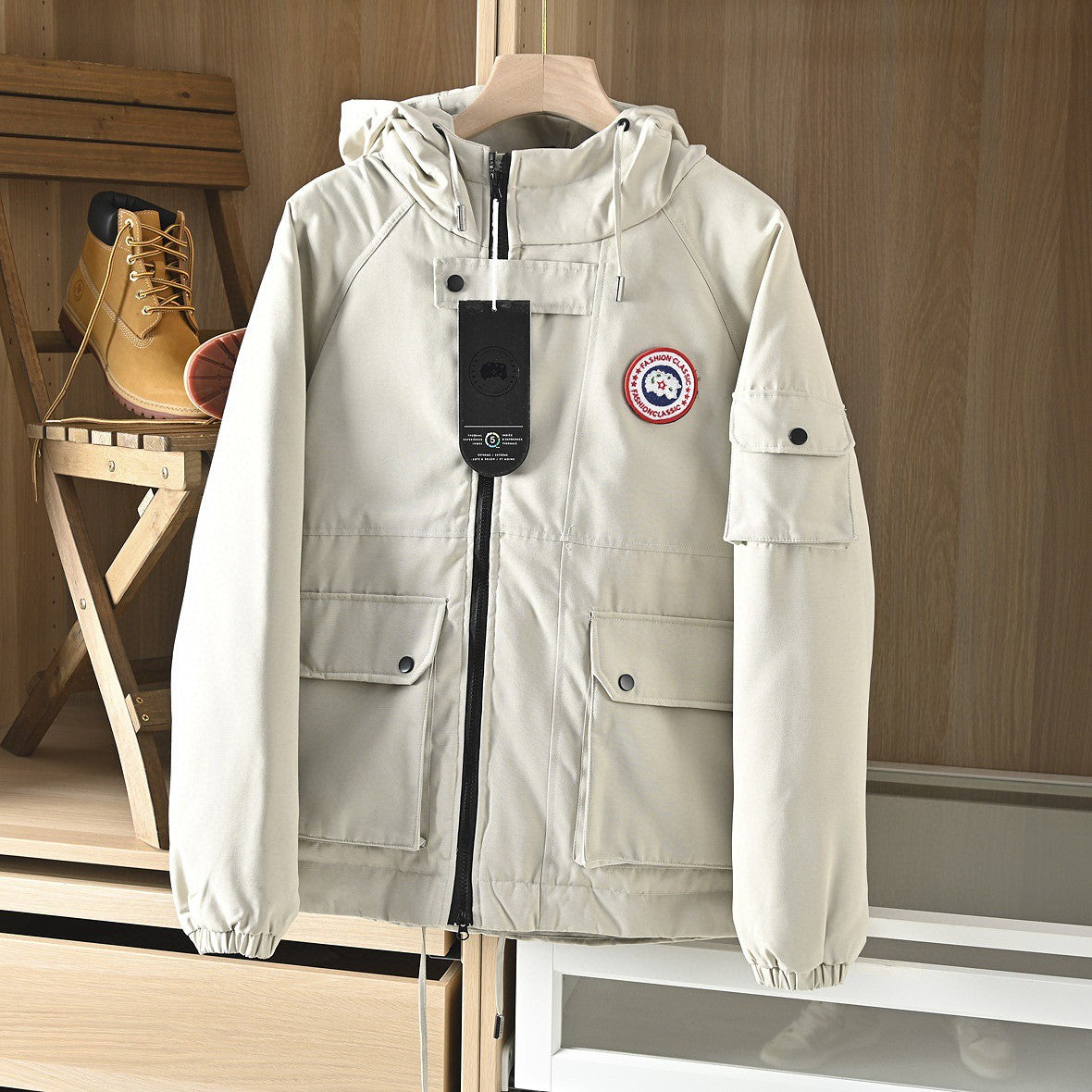 【Canada Goose】ダウンジャケット 男女兼用、ご好評に付き再入荷！