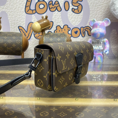 LV レトロ メッセンジャーバッグ