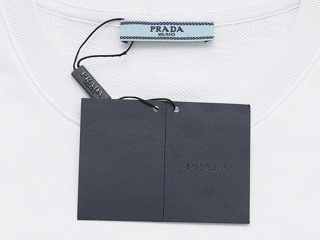 【PRADA公式旗艦店】ご好評に付き再入荷！！