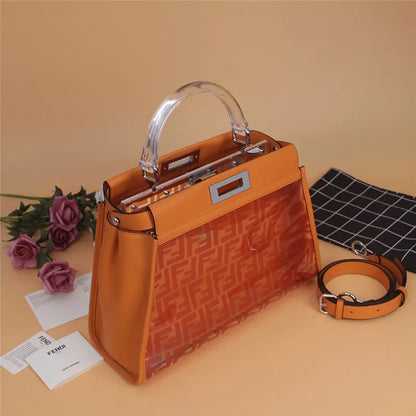 ピーカブー フェンディ オレンジ