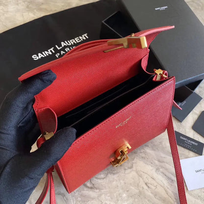 カサンドラ モノグラム クラスプバッグ マットパイソン