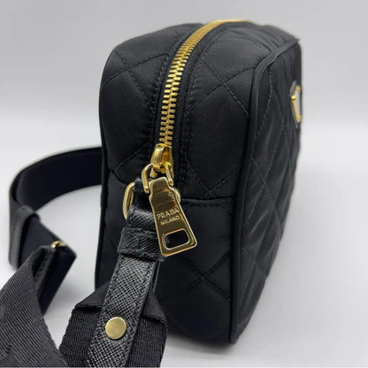 PRADA プラダバッグお買い得！ 完売される前に是非お早めに