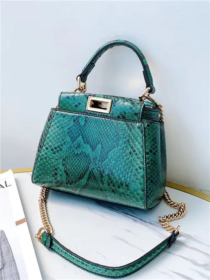 フェンディ ピーカブーバッグ