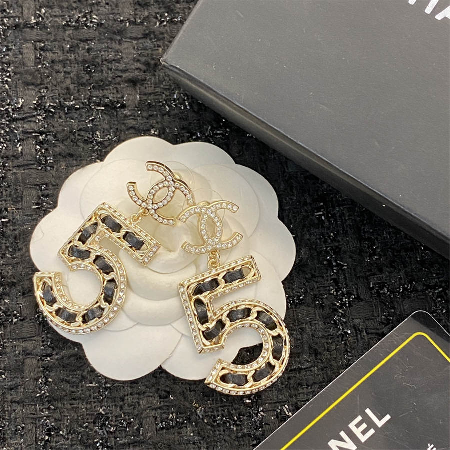 シャネル No.5 レザー ピアス チェーン イヤリング