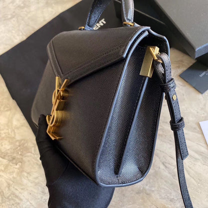 カサンドラ モノグラム クラスプバッグ マットパイソン