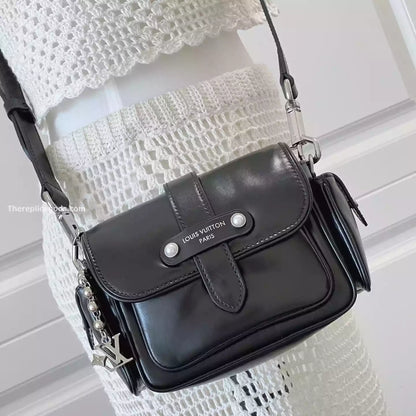 カーゴ ウェアラブルウォレット ブラック カーフレザー – LW316