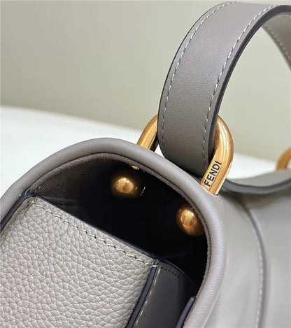 フェンディ レディース ピンク C モン スモールバッグ