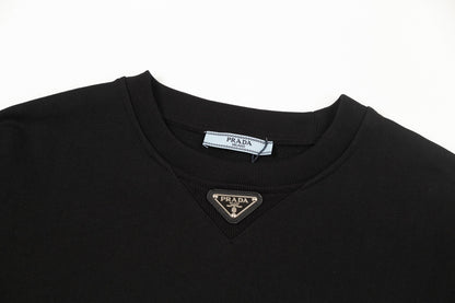 【PRADA公式旗艦店】ご好評に付き再入荷！！