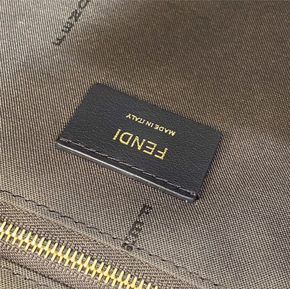 フェンディ ショッピングバッグ ロゴ