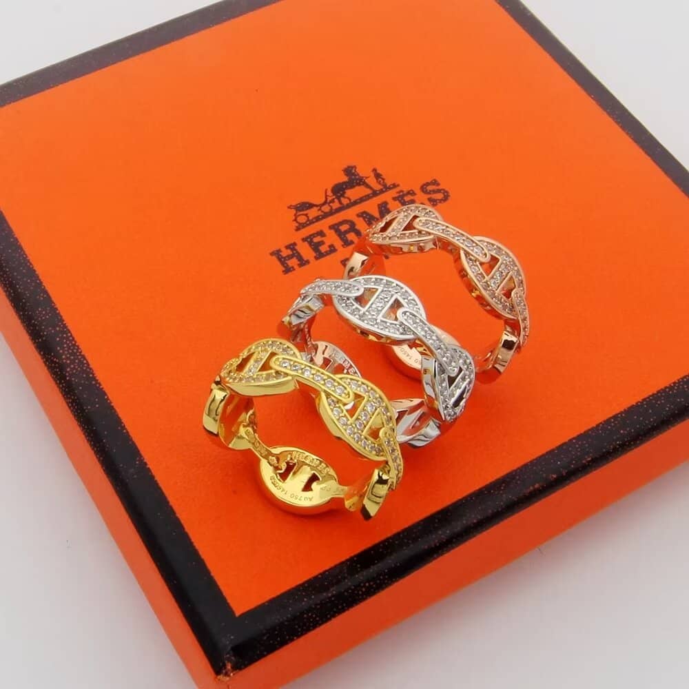 エルメスのロゴ入り偽物リング