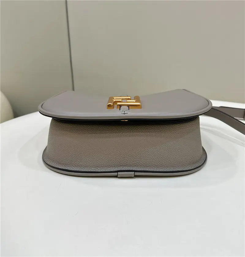 フェンディ レディース ピンク C モン スモールバッグ