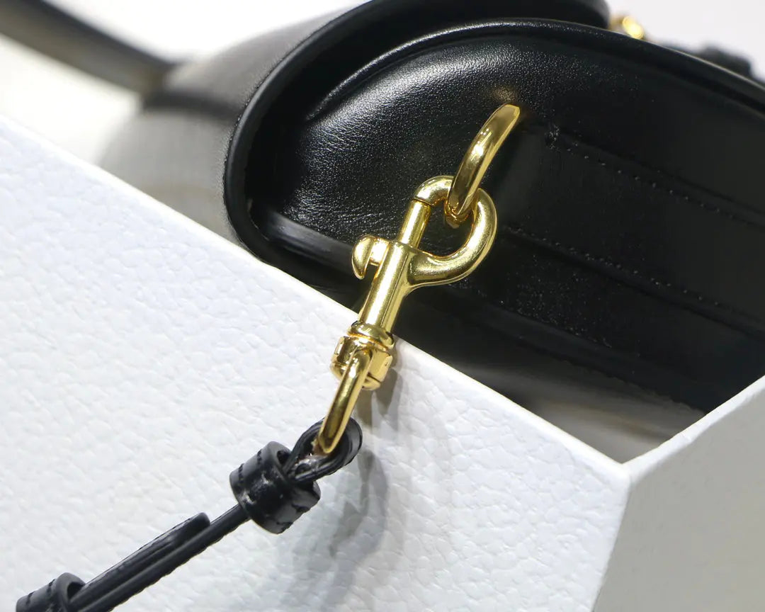 クリスチャン・ディオール ボビー イーストウエスト バッグ