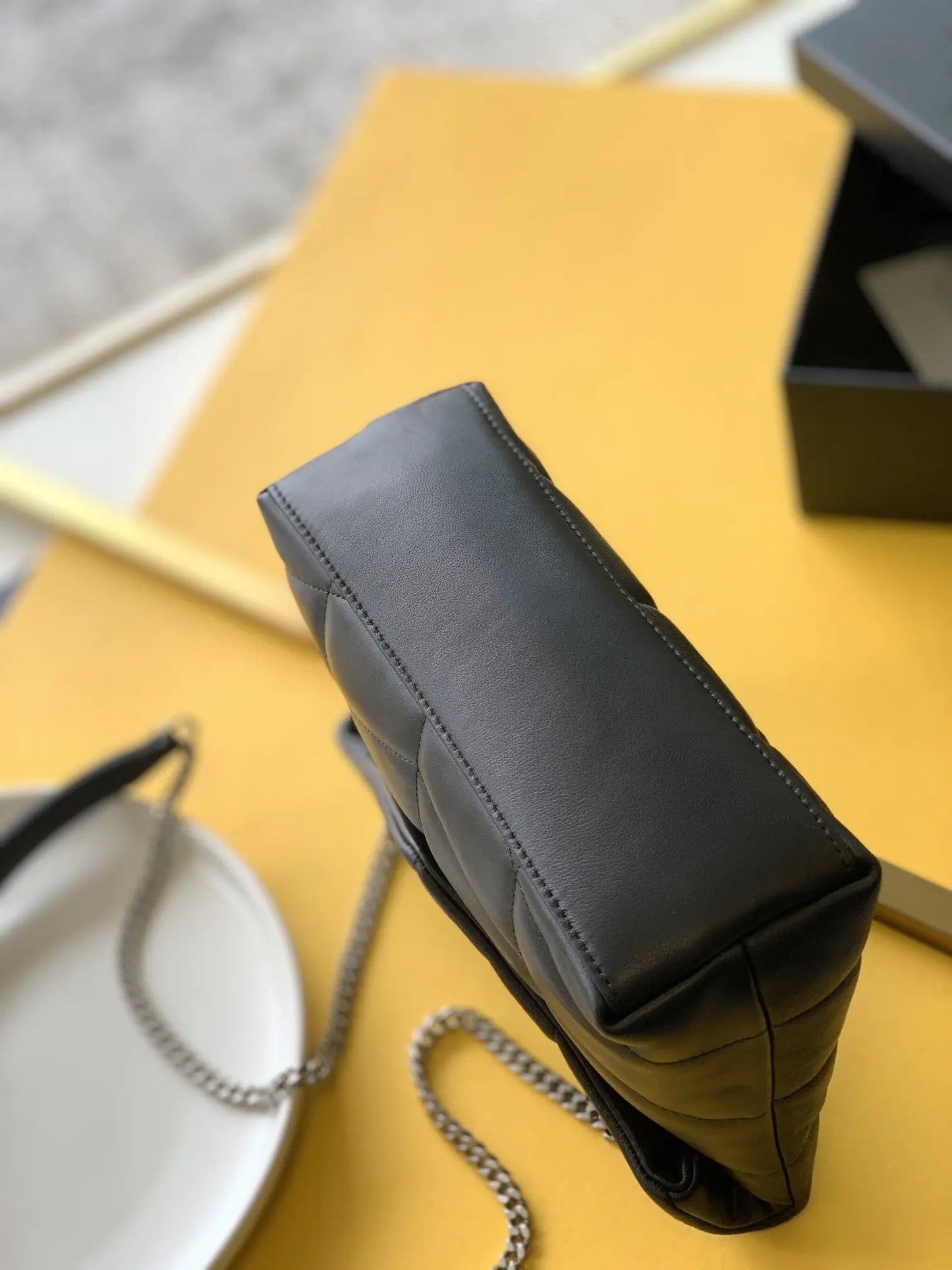 ジャージー素材のパファートイバッグ