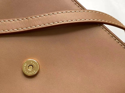 カイア ノース/サウス サッチェル（ベジタブルタンニンレザー）