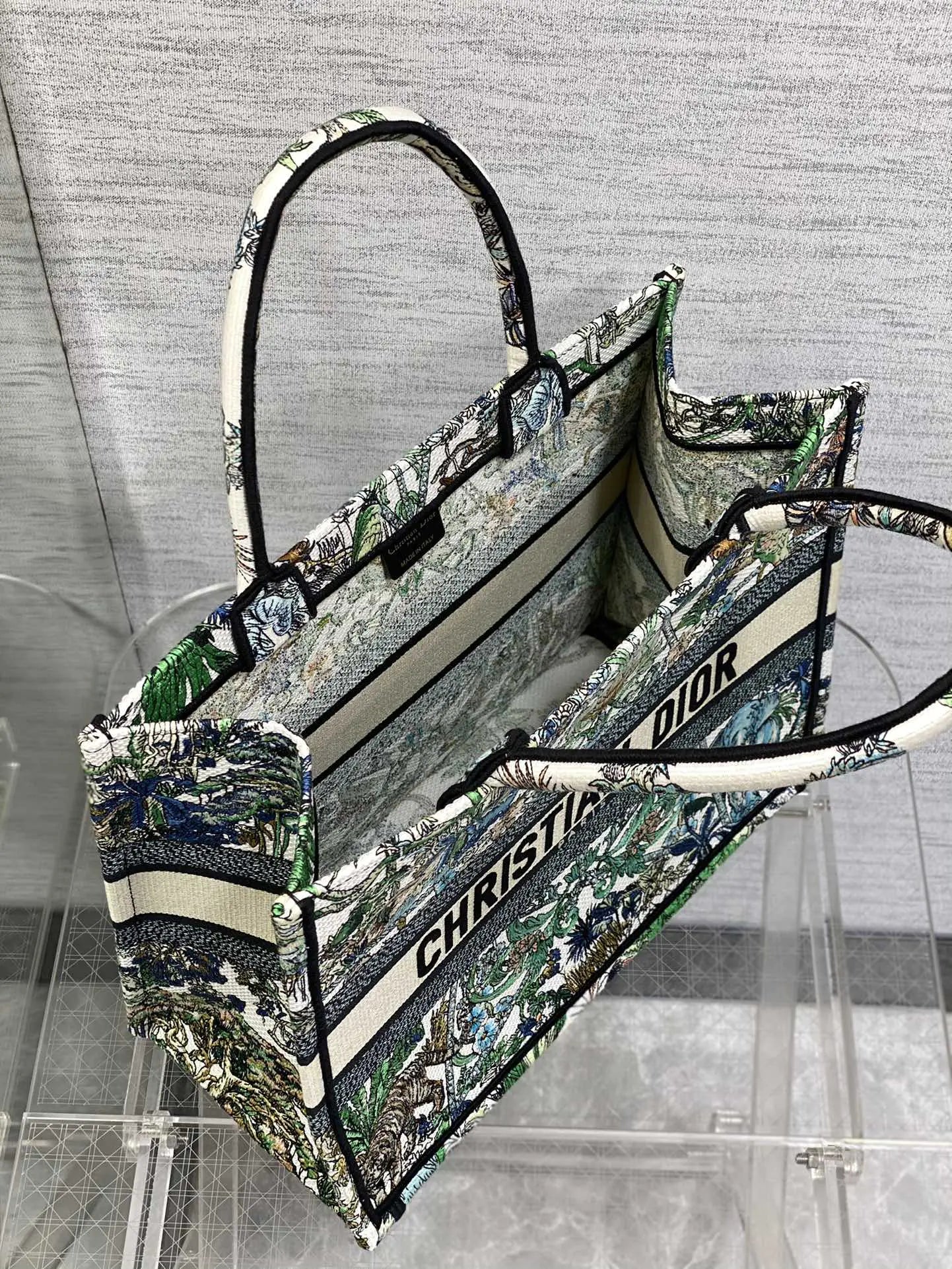 クリスチャン・ディオール ブックトートバッグ