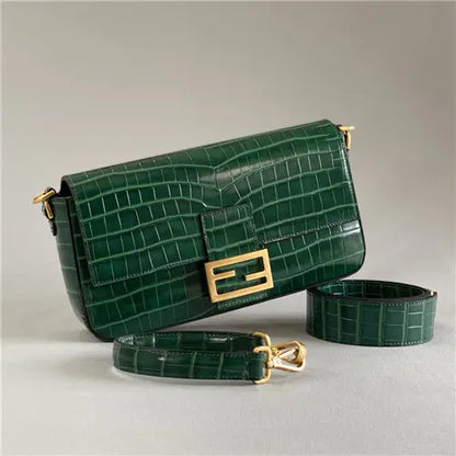 フェンディの象徴的なバゲットバッグ