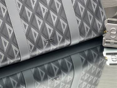 ディオール リンゴ ブリーフケース ブラック CD ダイヤモンド キャンバス＆スムースカーフスキン – DIO033