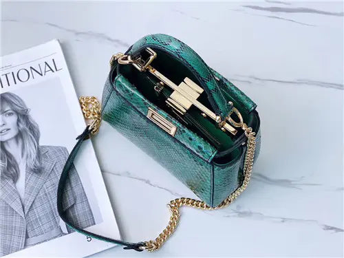 フェンディ ピーカブーバッグ