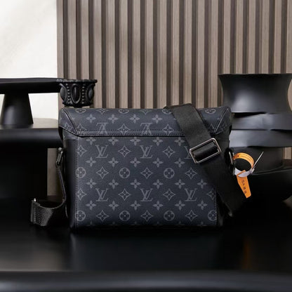 ルイ・ヴィトン 中古 ヴォヤージュ P メッセンジャーバッグ