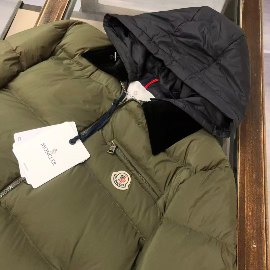 【Moncler全国送料無料】【即日出荷】新作数量限定予行販売モンクレールダウンジャケット