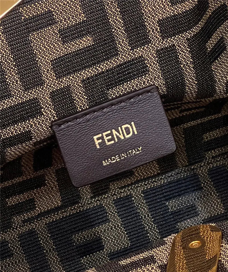 フェンディのファーストバッグ