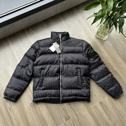 【DIOR公式 旗艦店】（ディオール ） ダウンジャケット、ご好評に付き再入荷！