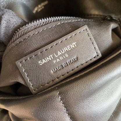 キルティングラムスキンのパファーミディアムバッグ