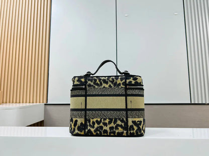 クリスチャン・ディオール コスメティックバッグ