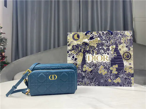 小さなディオール カロ クラッチ