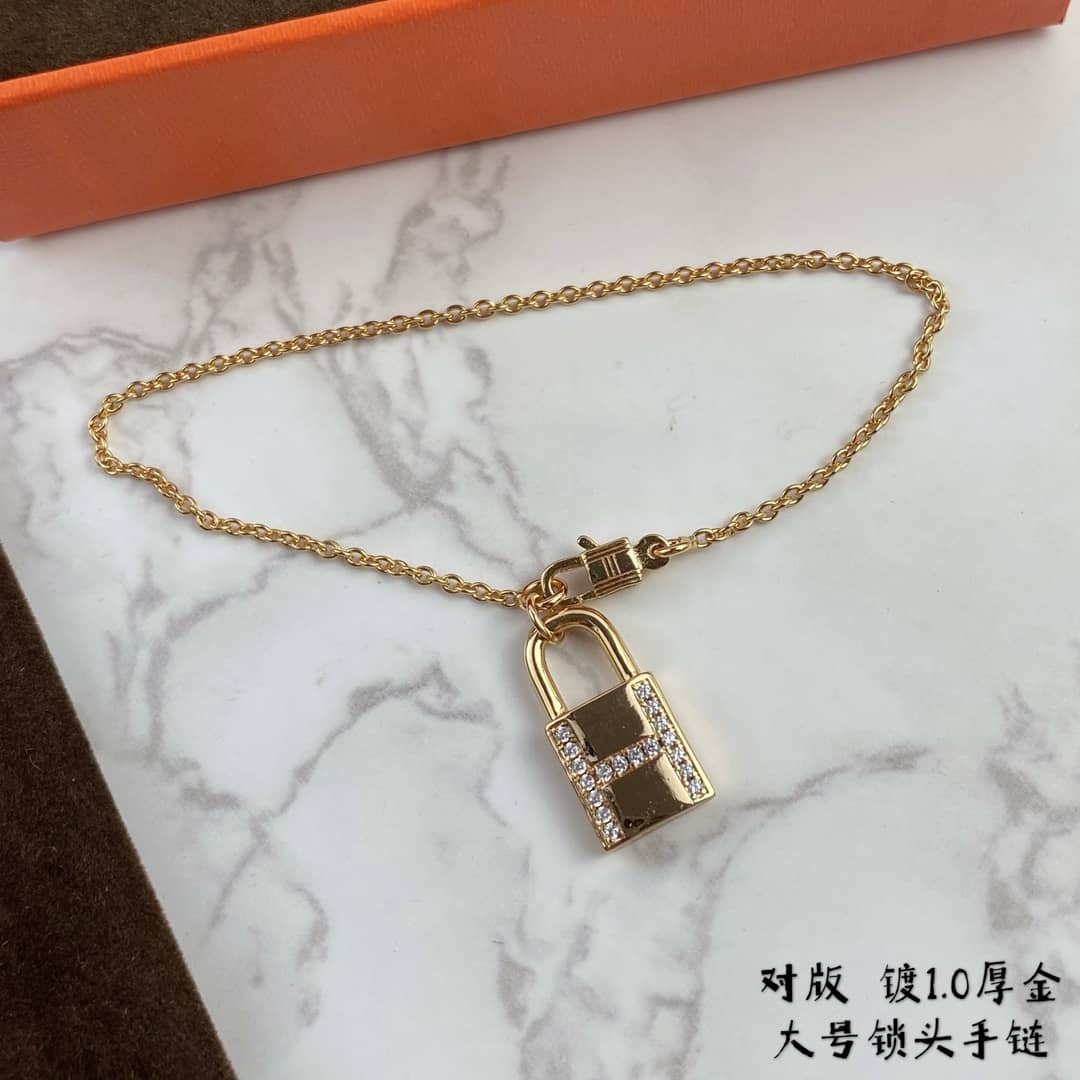 エルメスのブレスレットが安い