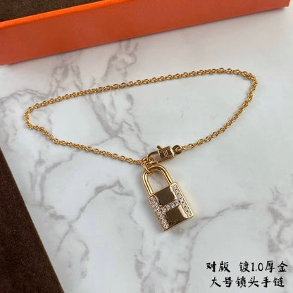 エルメスのブレスレットが安い