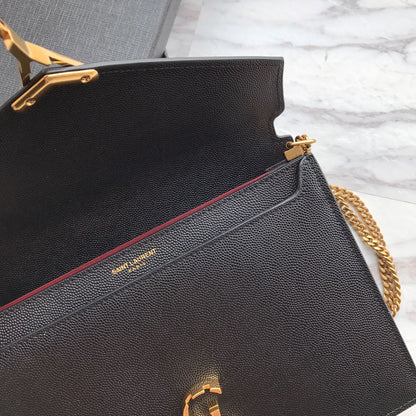 カサンドラ モノグラム クラスプバッグ（オーストリッチ）